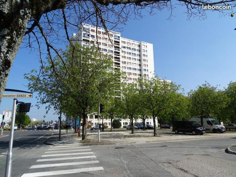 Poitiers Appartement T2 A 15 Mn Du Futuroscope Exterior foto